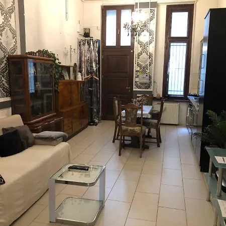 Secession Luxury Apartament *